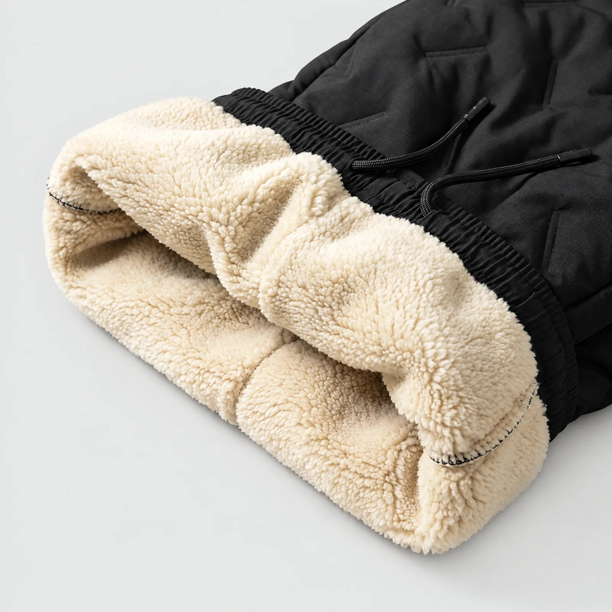 Teddy fleece lining and elastic waistband with drawstring